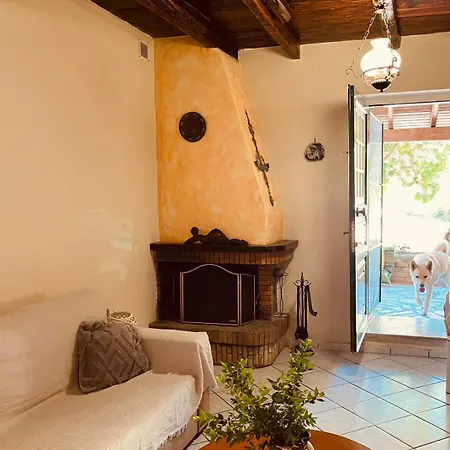 Vasiliki's Casa vacanze Mesaria (Corfu)